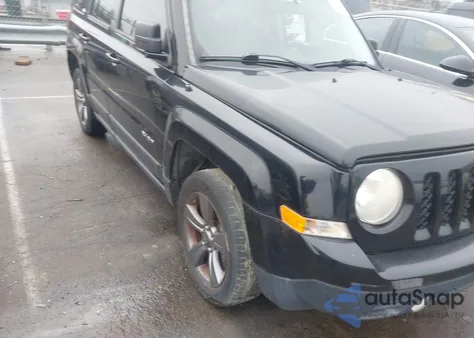 2014 Jeep Patriot High Altitude z USA, uszkodzony, nr VIN 1C4NJPFA6ED927760